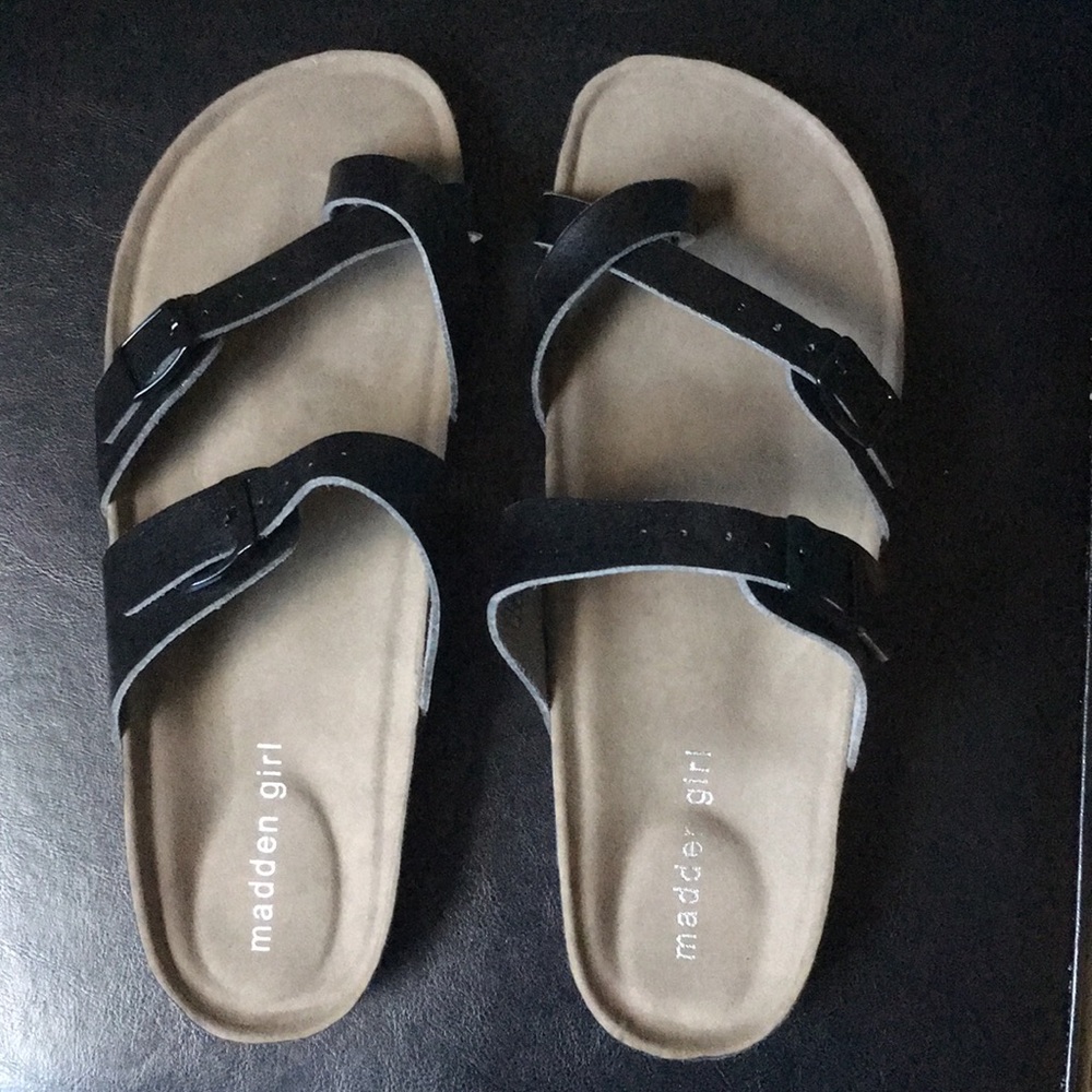 Madden Girl Flip Flop Sandals ☺️